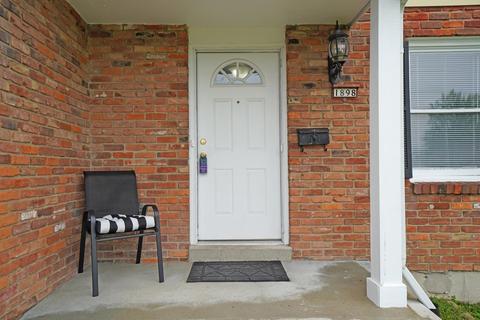 1898 Edgewater Dr, Cincinnati, OH 45240 photo 2