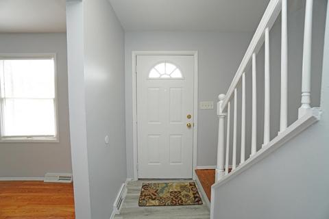 1898 Edgewater Dr, Cincinnati, OH 45240 photo 3