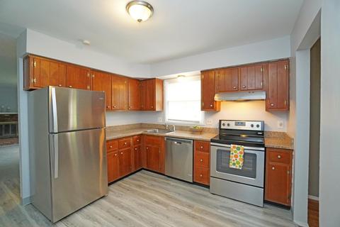 1898 Edgewater Dr, Cincinnati, OH 45240 photo 9