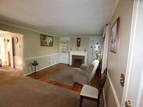 8722 Long Ln, Cincinnati, OH 45231 photo 2