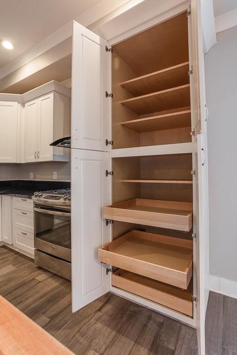 2256 Loth St, Cincinnati, OH 45219 photo 17
