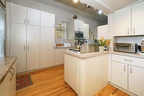 406 Torrence Ct, Cincinnati, OH 45202 photo 14