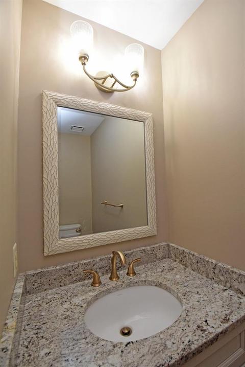 7452 Kingston View Ct, Cincinnati, OH 45255 photo 11