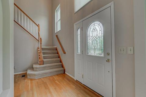 882 Tall Trees Dr, Cincinnati, OH 45245 photo 3
