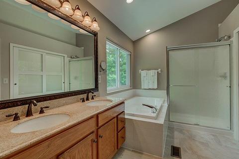 882 Tall Trees Dr, Cincinnati, OH 45245 photo 20