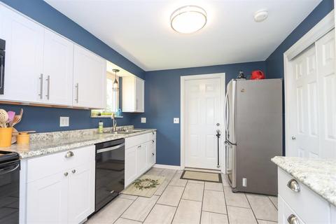 707 Loda Dr, Cincinnati, OH 45245 photo 9