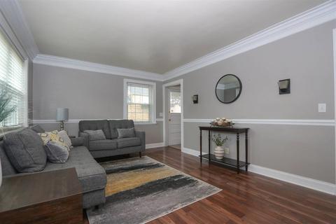 1103 Madeleine Cir, Cincinnati, OH 45231 photo 5