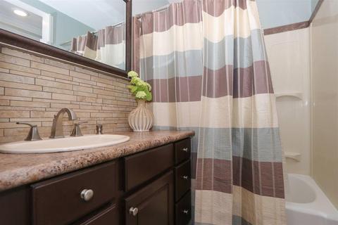 1103 Madeleine Cir, Cincinnati, OH 45231 photo 25
