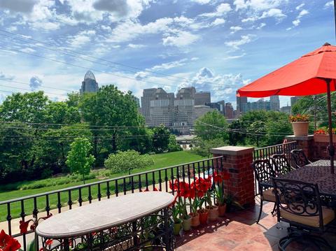 386 Baum St, Cincinnati, OH 45202 photo 2