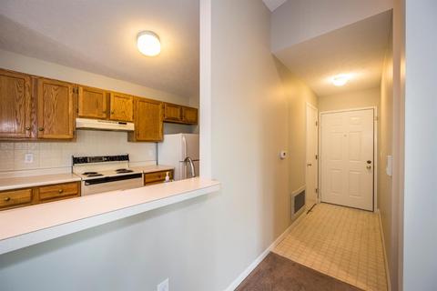 8830 Eagleview Dr #8, West Chester, OH 45069 photo 5