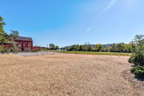 2463 Riverside Dr, Cincinnati, OH 45202 photo 14