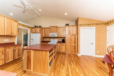 1030 Windsor Ct, Cincinnati, OH 45245 photo 8