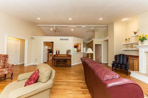 1030 Windsor Ct, Cincinnati, OH 45245 photo 5