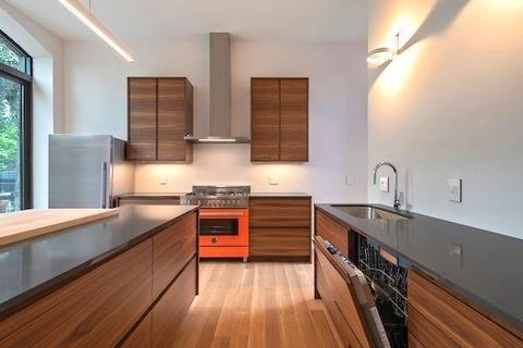 2136 St James Ave, Cincinnati, OH 45206 photo 8