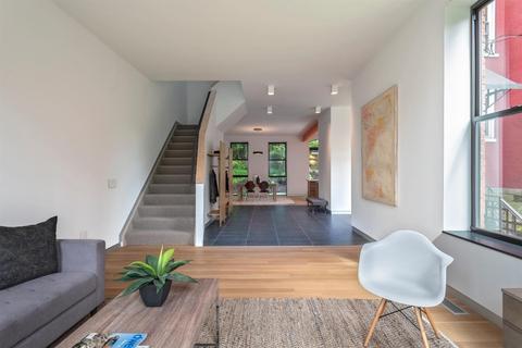 2136 St James Ave, Cincinnati, OH 45206 photo 13