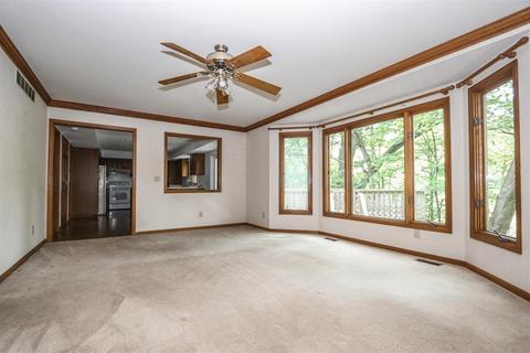 943 Surrey Way, Cincinnati, OH 45245 photo 10