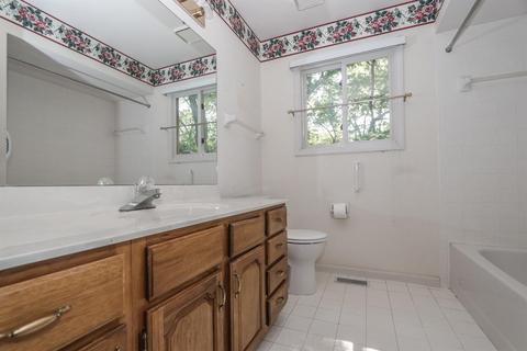 943 Surrey Way, Cincinnati, OH 45245 photo 32