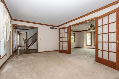 943 Surrey Way, Cincinnati, OH 45245 photo 6