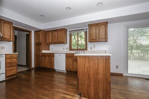 943 Surrey Way, Cincinnati, OH 45245 photo 16