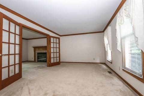 943 Surrey Way, Cincinnati, OH 45245 photo 5