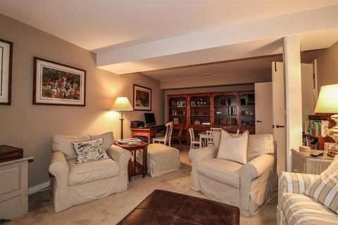 9 Spring Hill Dr, Mariemont, OH 45227 photo 23