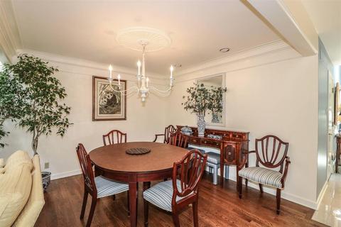9 Spring Hill Dr, Mariemont, OH 45227 photo 8