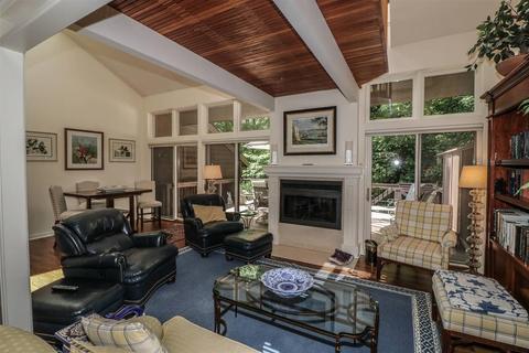 9 Spring Hill Dr, Mariemont, OH 45227 photo 6