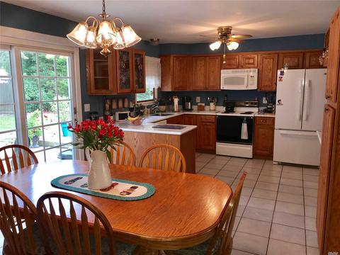 1523 Stableview Cir, Hamilton Township, OH 45039 photo 2