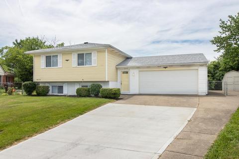 902 Holyoke Dr, Forest Park, OH 45240 photo 1
