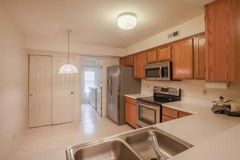 3984 Maplefield Ct #G, Cincinnati, OH 45255 photo 5