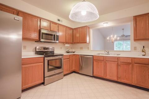3984 Maplefield Ct #G, Cincinnati, OH 45255 photo 6