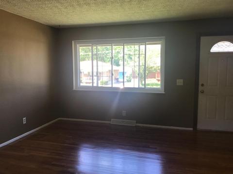 2495 Garrison Dr, Cincinnati, OH 45231 photo 6