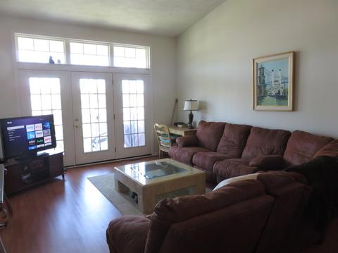 3368 Emerald Ridge Dr, Cincinnati, OH 45211 photo 5