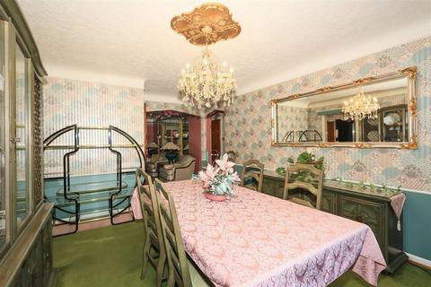 1748 Dalewood Pl, Cincinnati, OH 45240 photo 9
