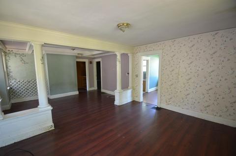 889 Beech Ave, Cincinnati, OH 45205 photo 4