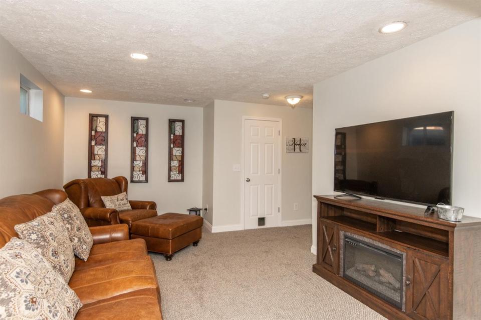  5974 Tyler Point Dr, Hamilton, OH 45011 photo 16