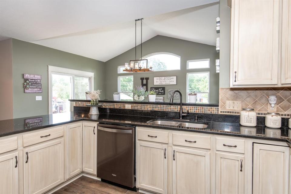  5974 Tyler Point Dr, Hamilton, OH 45011 photo 10