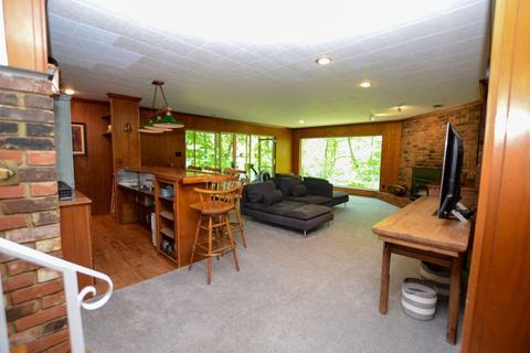 2623 Beechmar Dr, Cincinnati, OH 45230 photo 28
