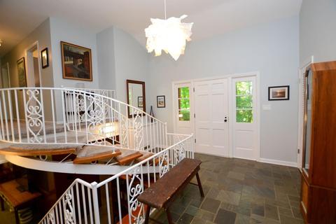2623 Beechmar Dr, Cincinnati, OH 45230 photo 5