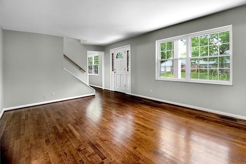 8367 Summitridge Dr, Cincinnati, OH 45255 photo 4