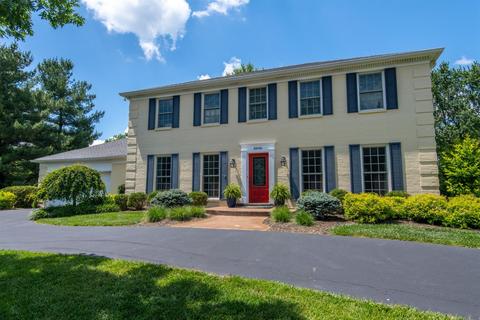 10046 Wimbledon Ct, Montgomery, OH 45242 photo 1