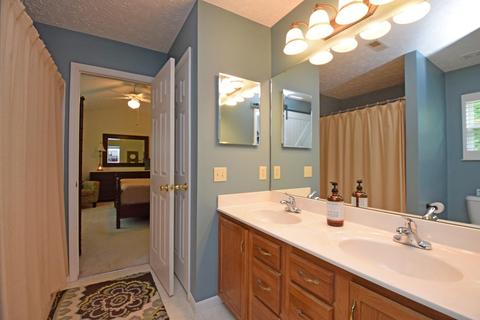 874 Gorham Dr, Cincinnati, OH 45245 photo 16