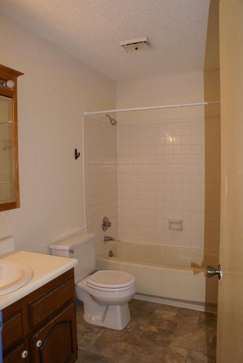 3 Old Orchard Ct, Cincinnati, OH 45255 photo 9