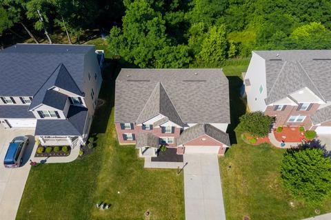 2807 Chopin Dr, Cincinnati, OH 45231 photo 2