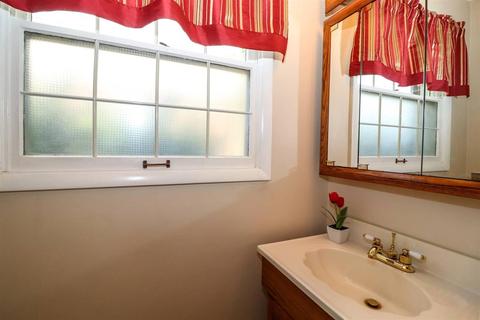 1878 Edgewater Dr, Cincinnati, OH 45240 photo 30