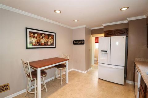 1878 Edgewater Dr, Cincinnati, OH 45240 photo 17