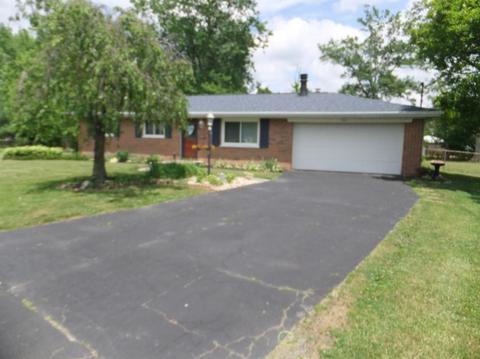 582 Weil Dr, Cincinnati, OH 45244 photo 2