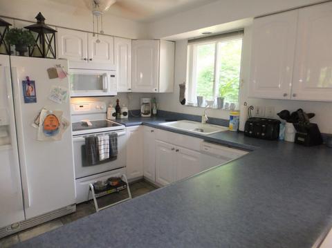 582 Weil Dr, Cincinnati, OH 45244 photo 8
