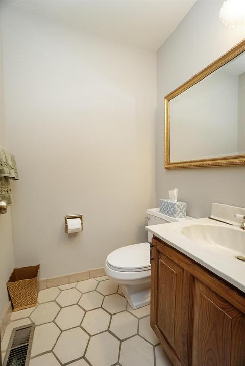 11034 Toddtee Ln, Montgomery, OH 45242 photo 11