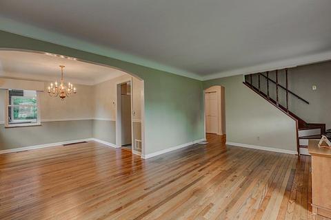 945 Winsray Ct, Cincinnati, OH 45224 photo 4
